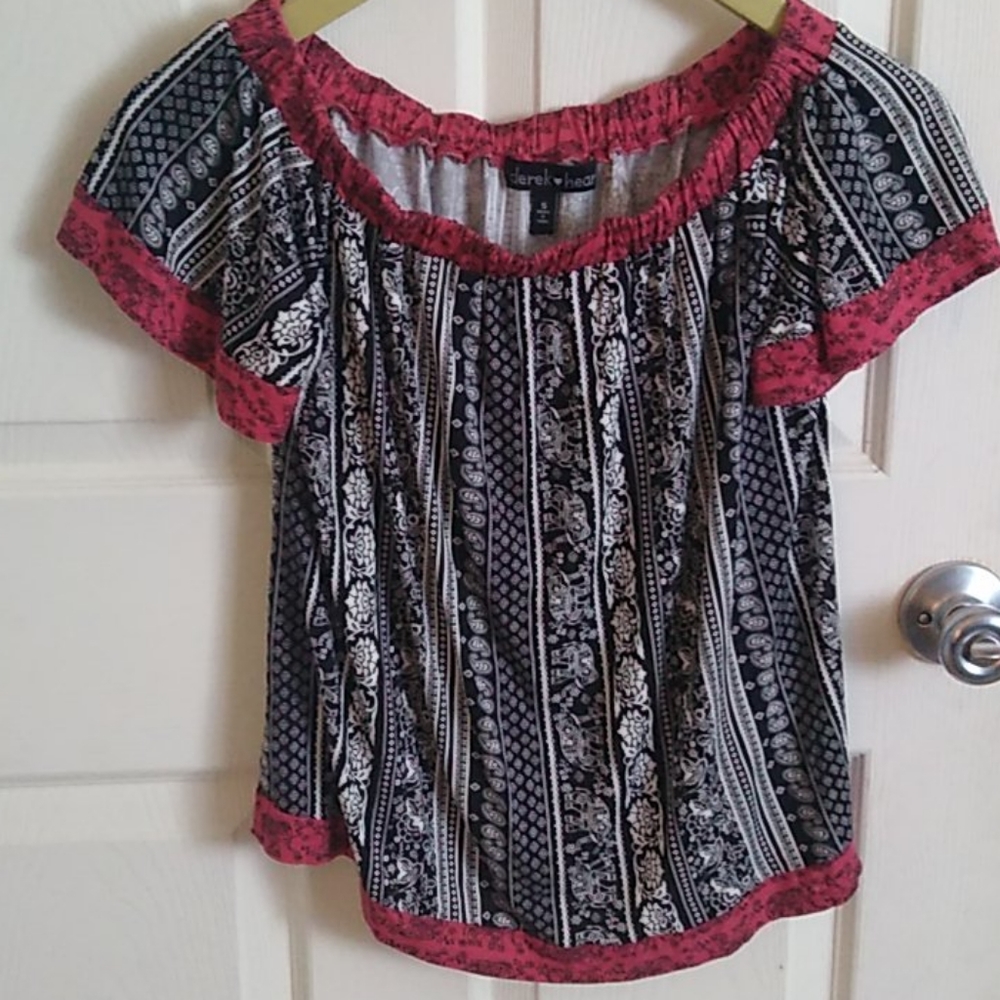 "Derek heart" size small rayon top